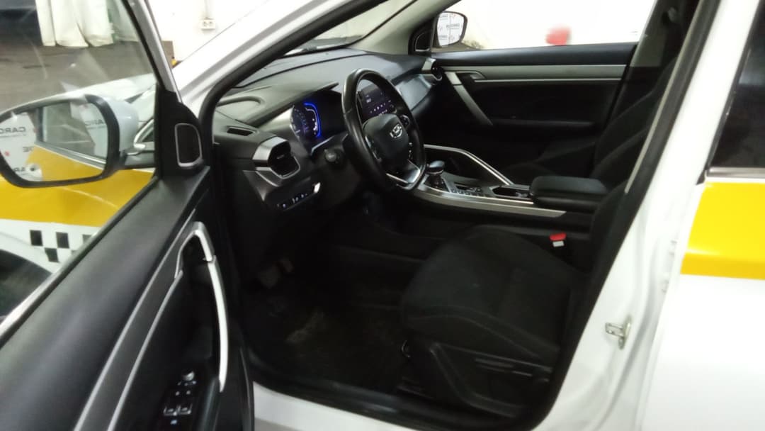 Geely Coolray - 6