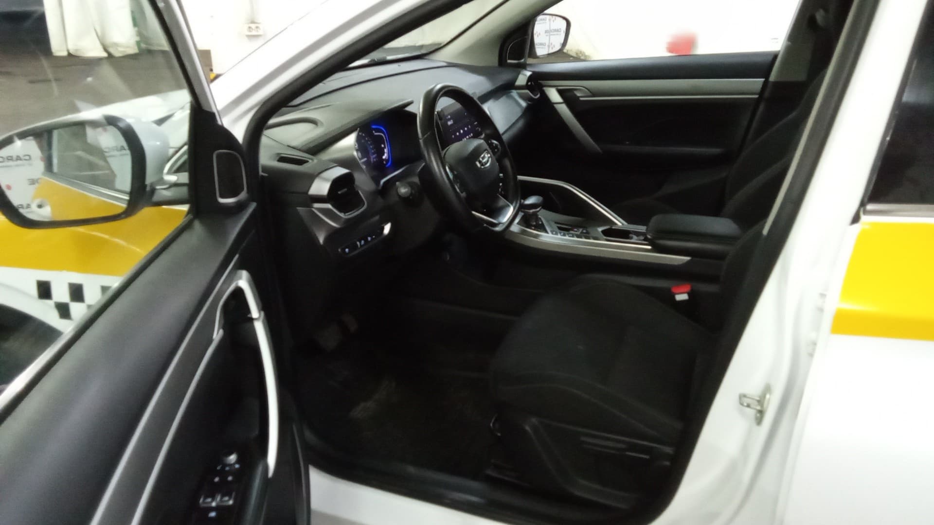 Geely Coolray - 6