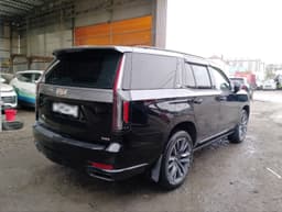Cadillac Escalade - 3