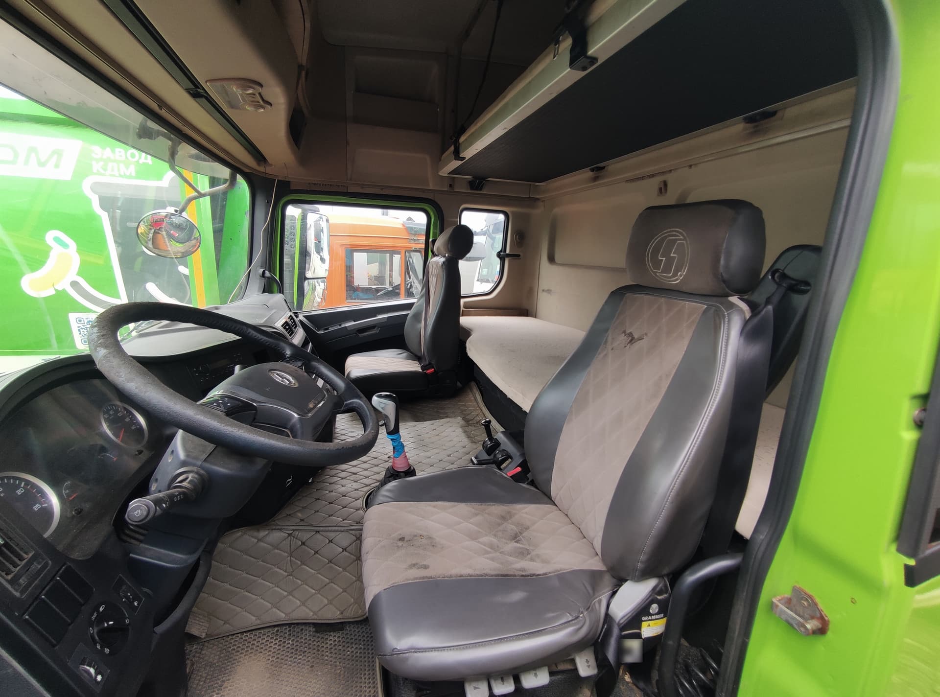 Shacman (Shaanxi) SX* 6x4 Седельный тягач - 6
