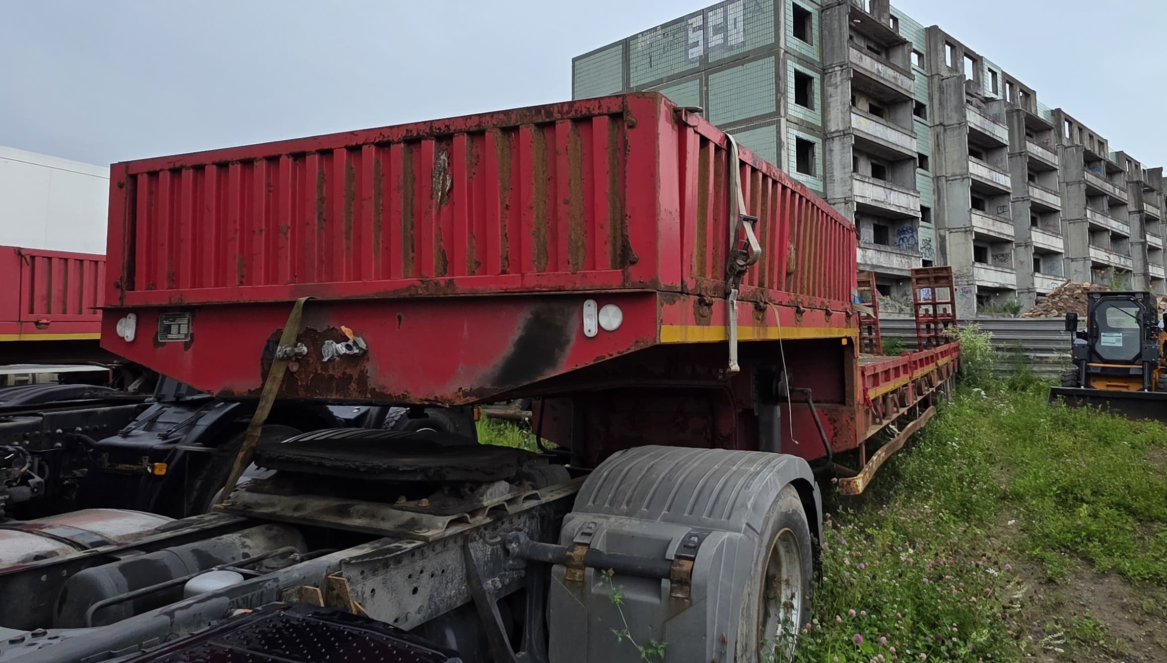 Amur LYR9606TDP Полуприцеп тяжеловоз 3 оси - 1