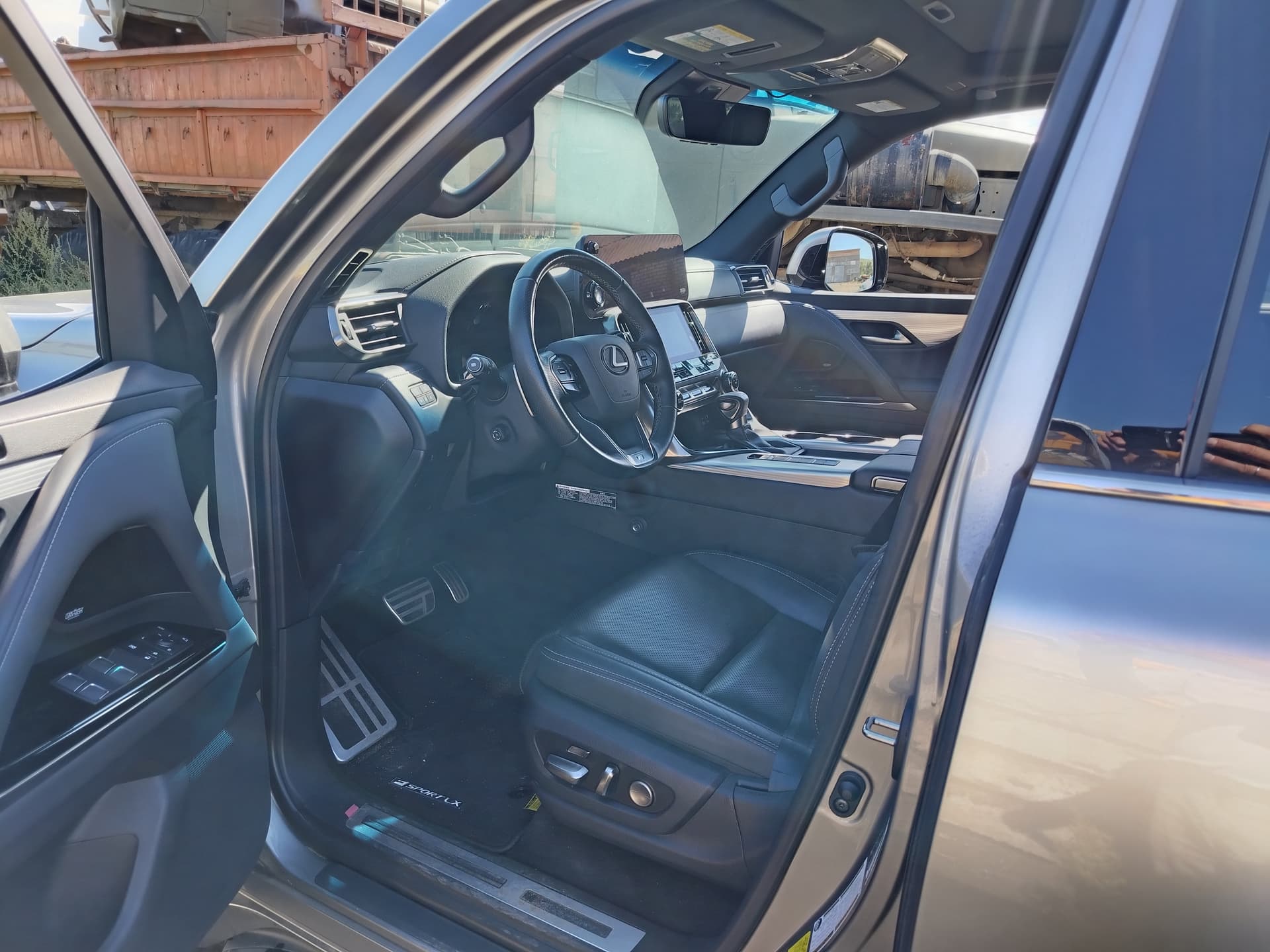 Lexus LX 600 - 6