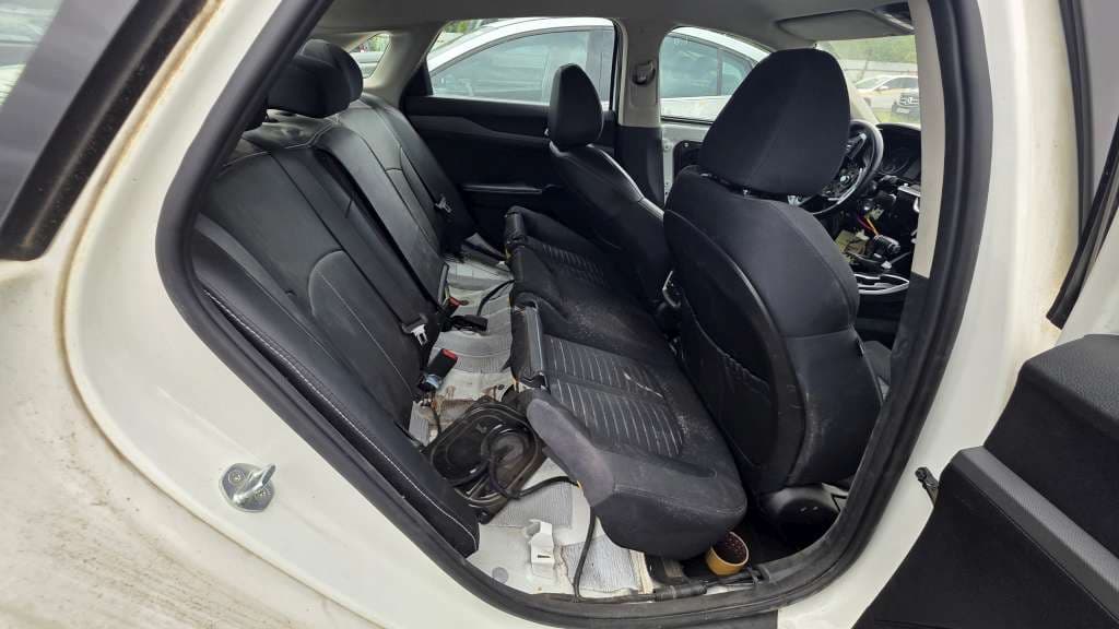 KIA K5 - 9