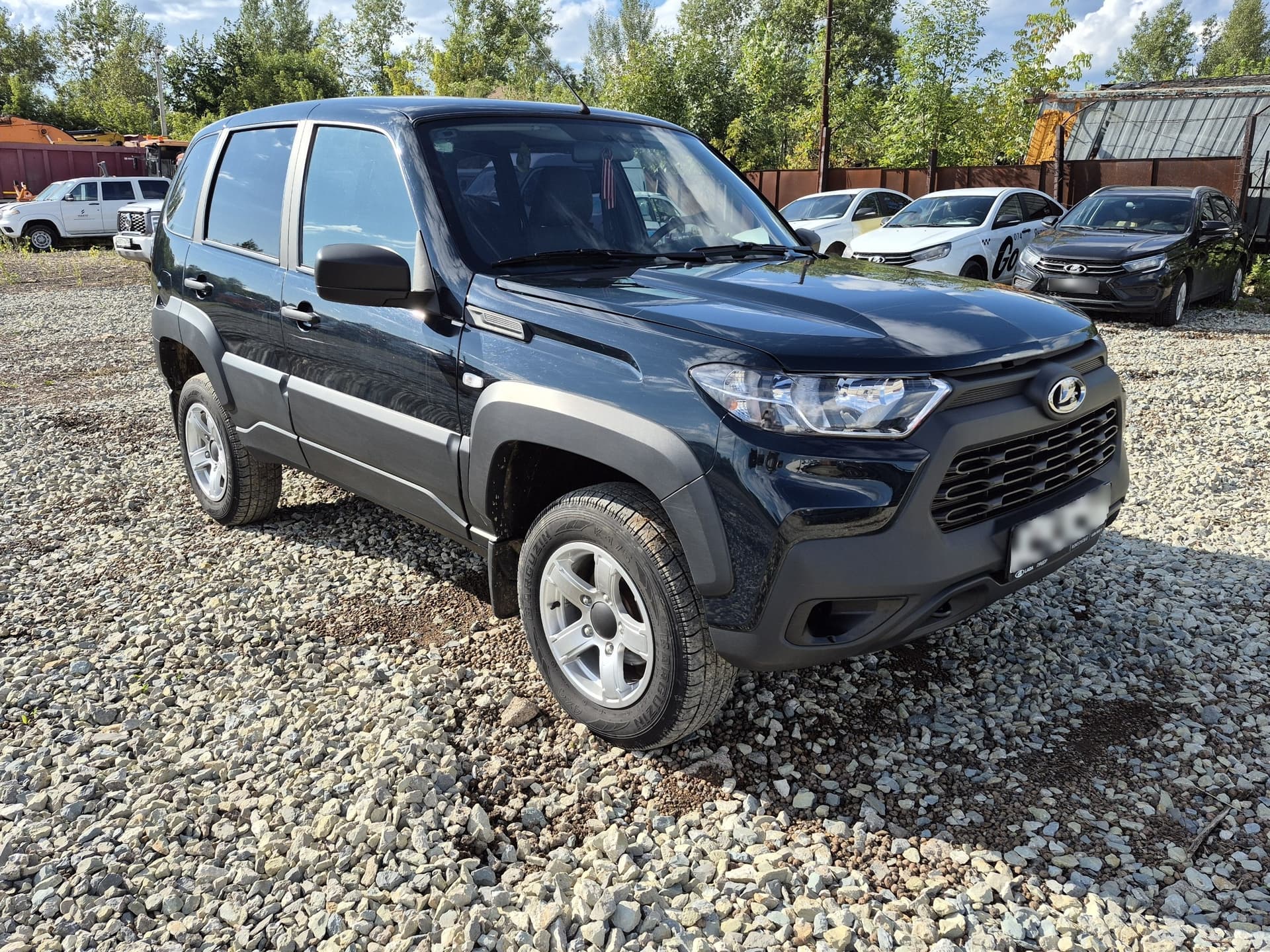 Lada Niva Travel - 2