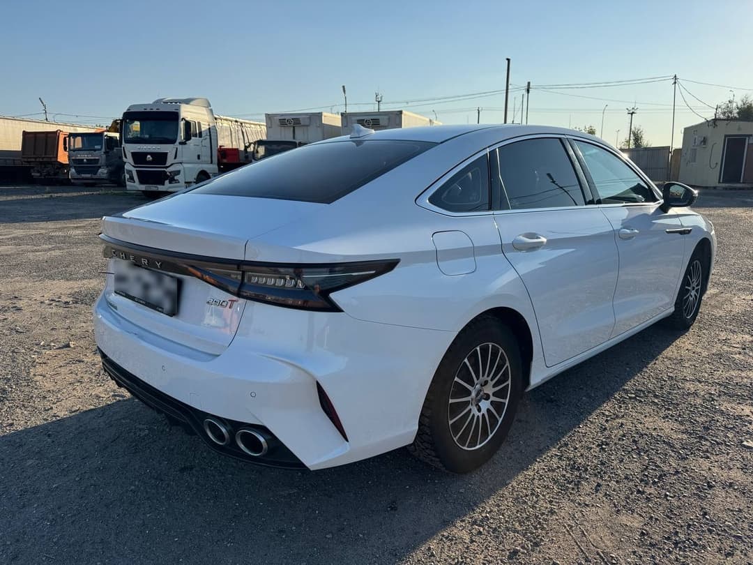 Chery ARRIZO 8 - 3