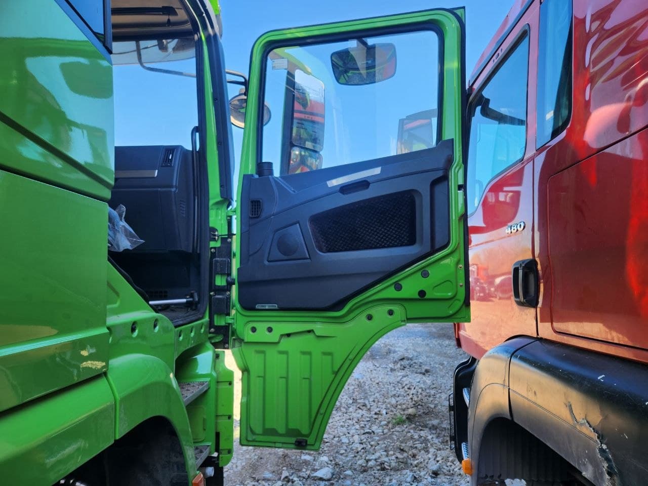 Shacman (Shaanxi) SX* 6x6 Самосвал - 7