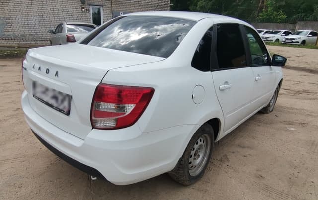 Lada Granta седан - 3