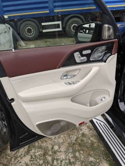 Mercedes-Benz GLS Maybach - 8