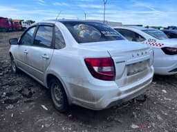 Lada Granta седан - 4