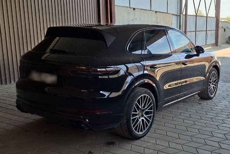 Porsche Cayenne - 3
