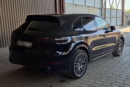 Porsche Cayenne - 3