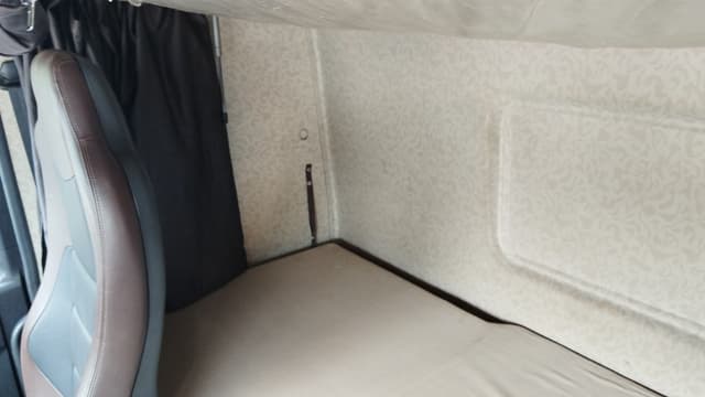 FAW J7 4x2 Седельный тягач - 9