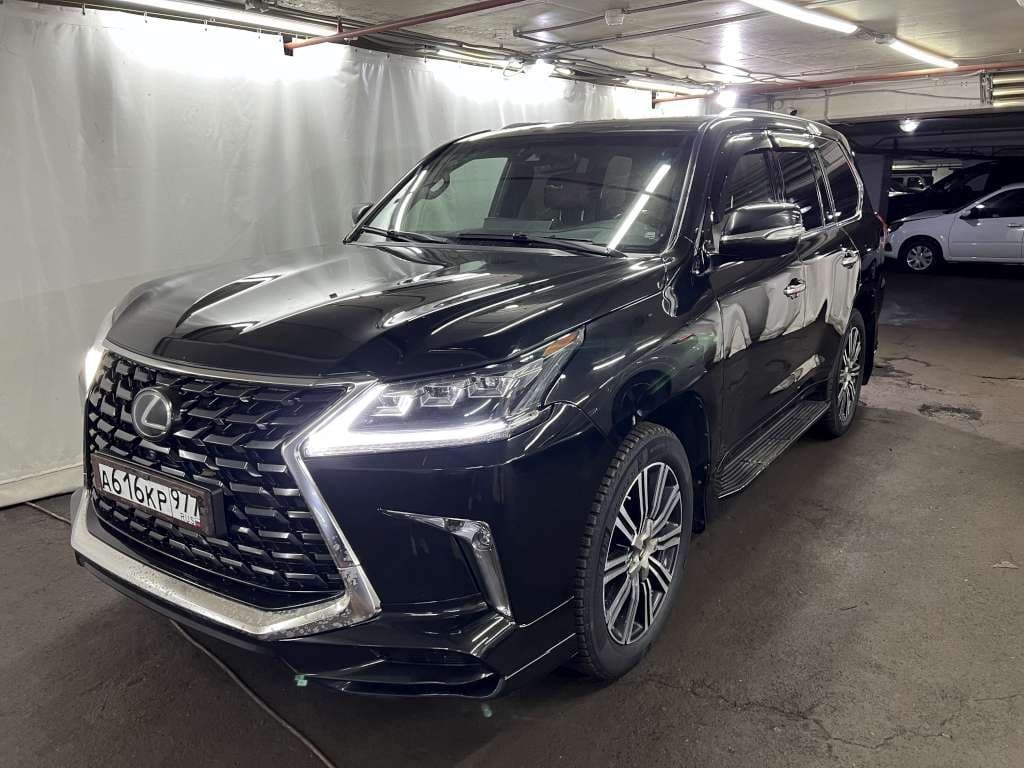Lexus LX 570 - 1