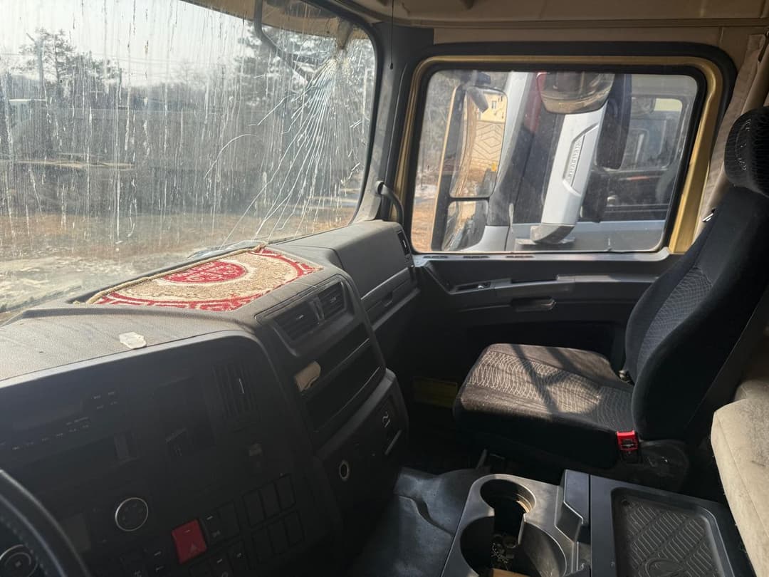 Shacman (Shaanxi) SX* 8x4 Самосвал - 8