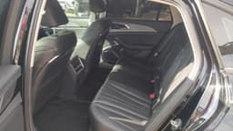 Hongqi H5 - 9