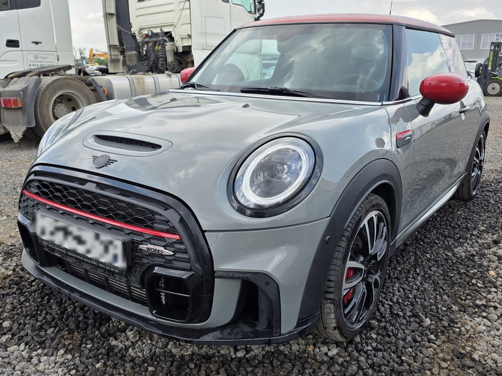 MINI 3 Door - 1