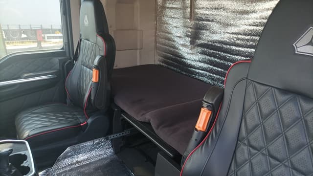 Sitrak C7H 4x2 Седельный тягач - 9