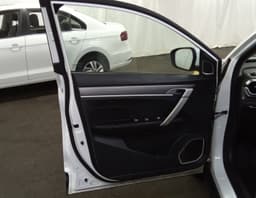 Geely Coolray - 8