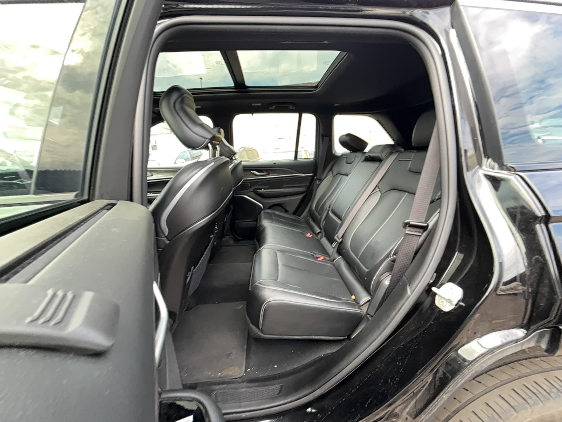 Jeep Grand Cherokee - 8
