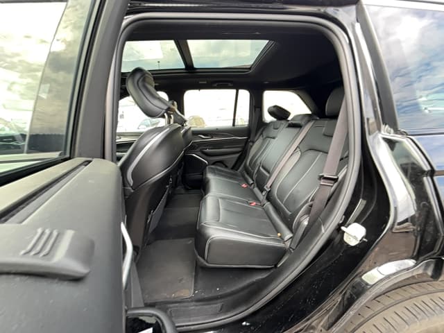 Jeep Grand Cherokee - 8