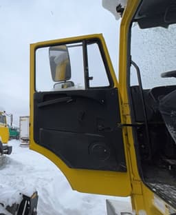 Завод Спецмаш SM02* на шасси Ural 6370 6x6 Самосвал - 7