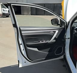 Geely Coolray - 8