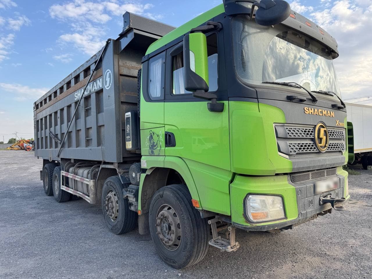 Shacman (Shaanxi) SX* 8x4 Самосвал - 2
