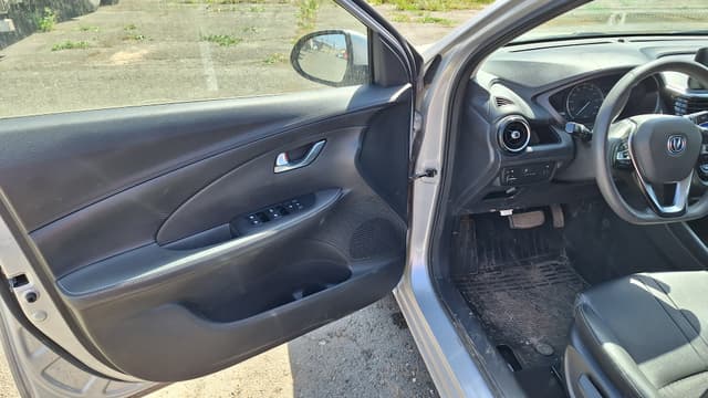 Changan Alsvin - 8