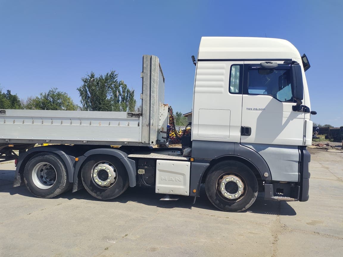 MAN TGX 6x4 Седельный тягач - 3
