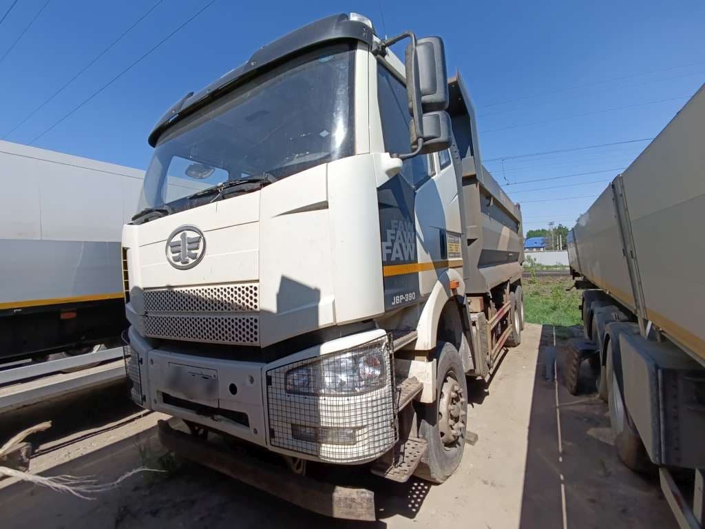 FAW J6* 6x4 Самосвал - 1