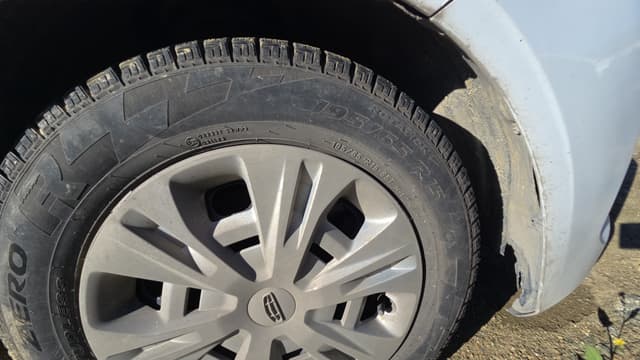 Geely Emgrand 7 - 10