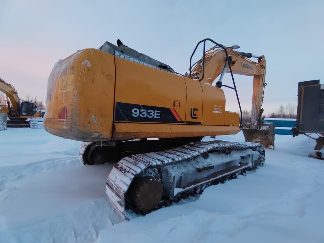 Liugong CLG933 Экскаватор - 3