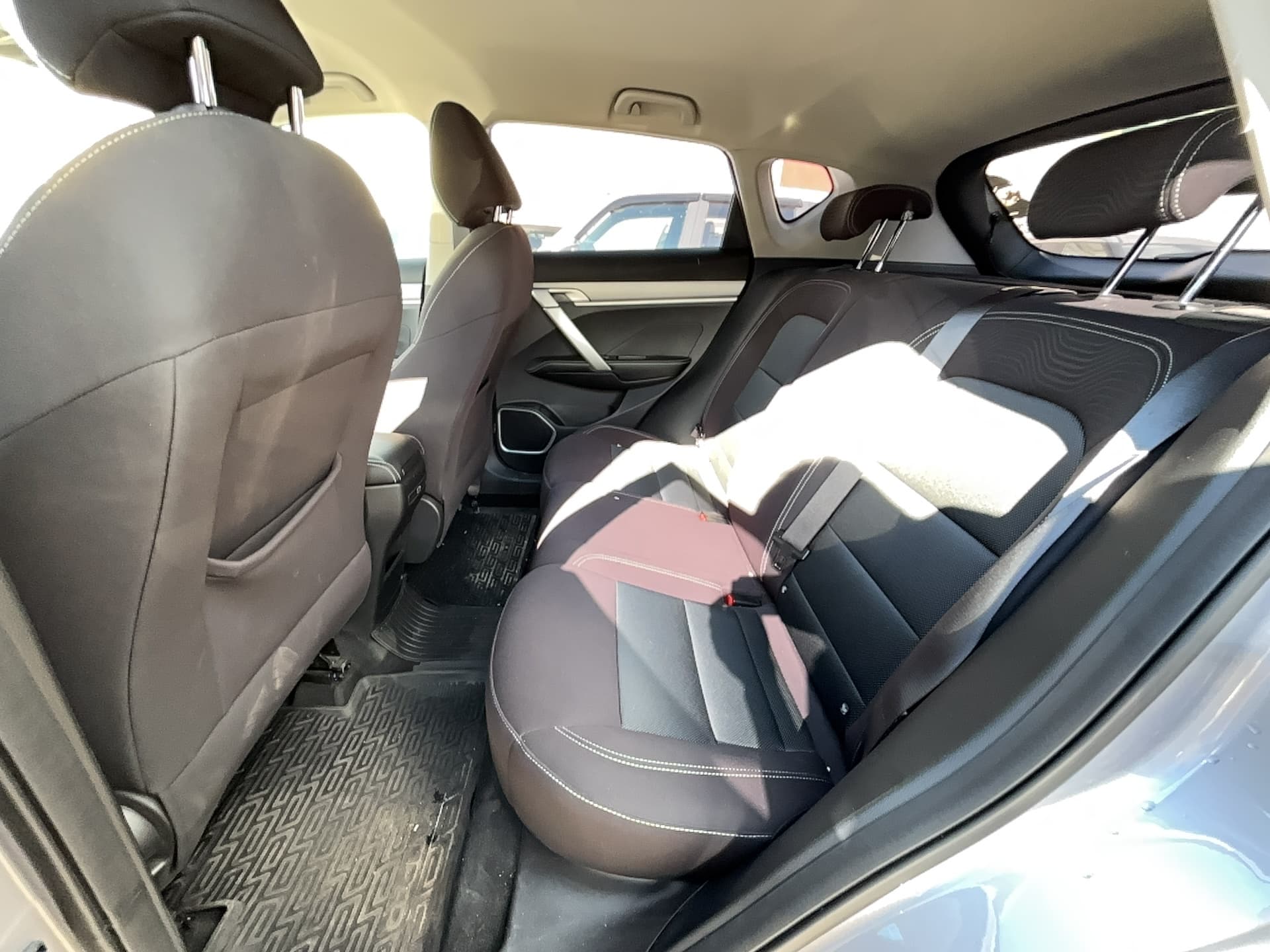 Geely Coolray - 9