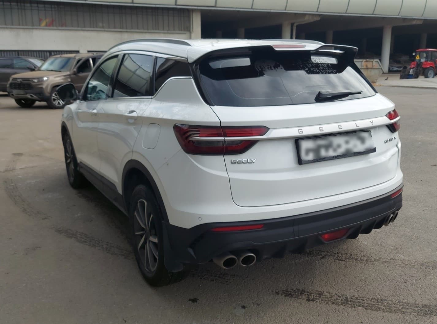 Geely Coolray - 4