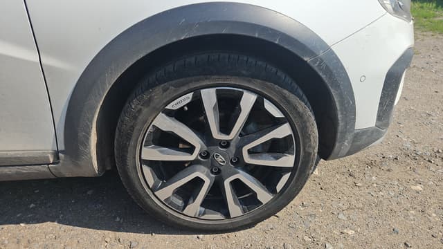 Lada Vesta SW Cross - 10