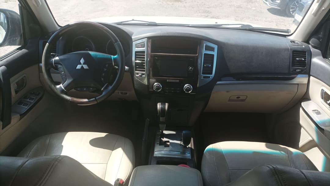 Mitsubishi Pajero - 5