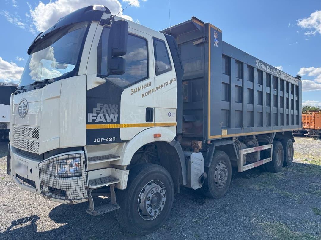 FAW J6 8x4 Самосвал - 1