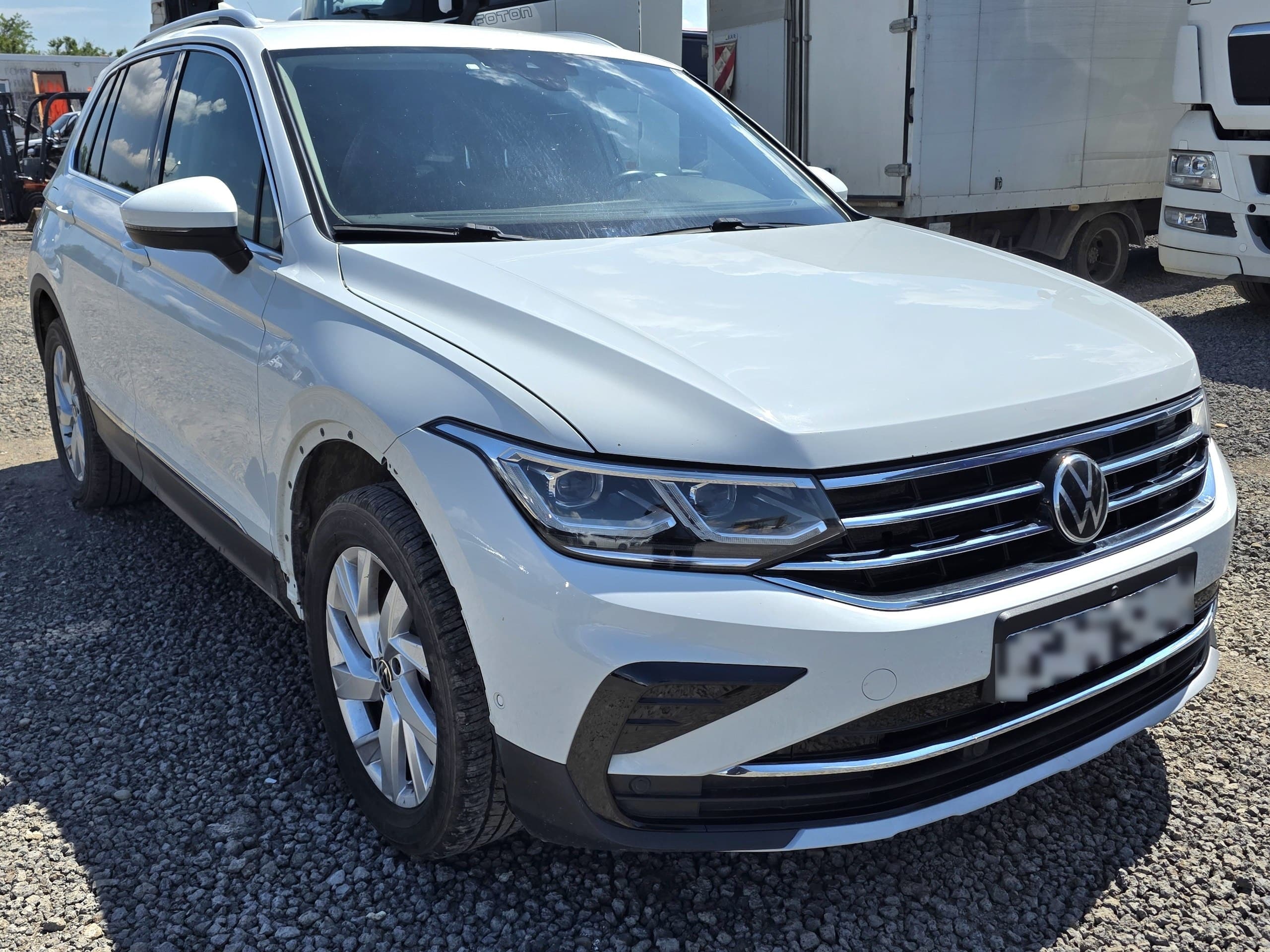 Volkswagen Tiguan - 2