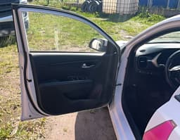 KIA Rio - 8