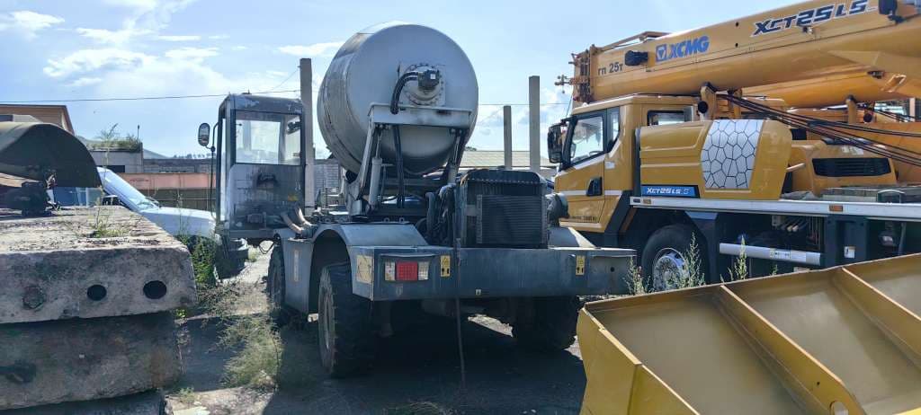 Yugong SDM3000 Бетоносмеситель с самозагрузкой - 4