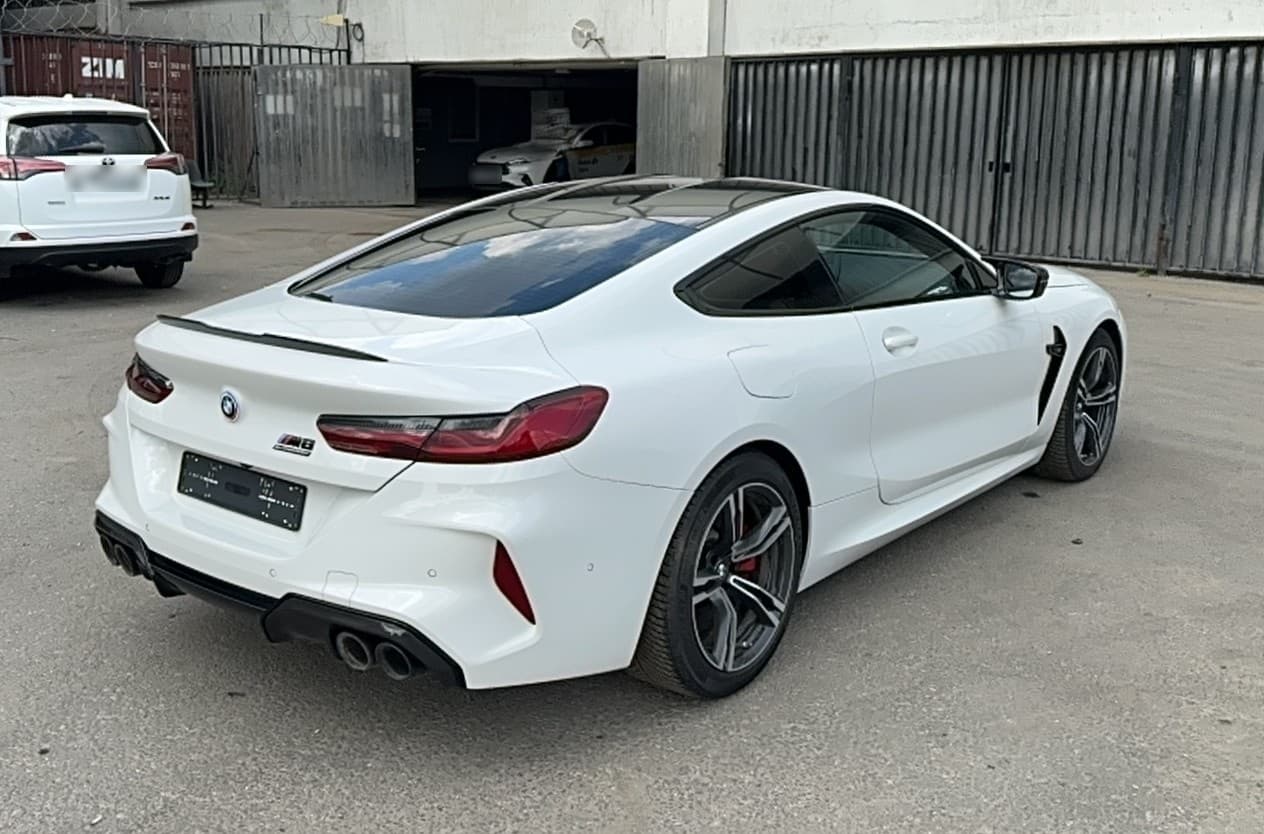 BMW M8 Coupe - 3