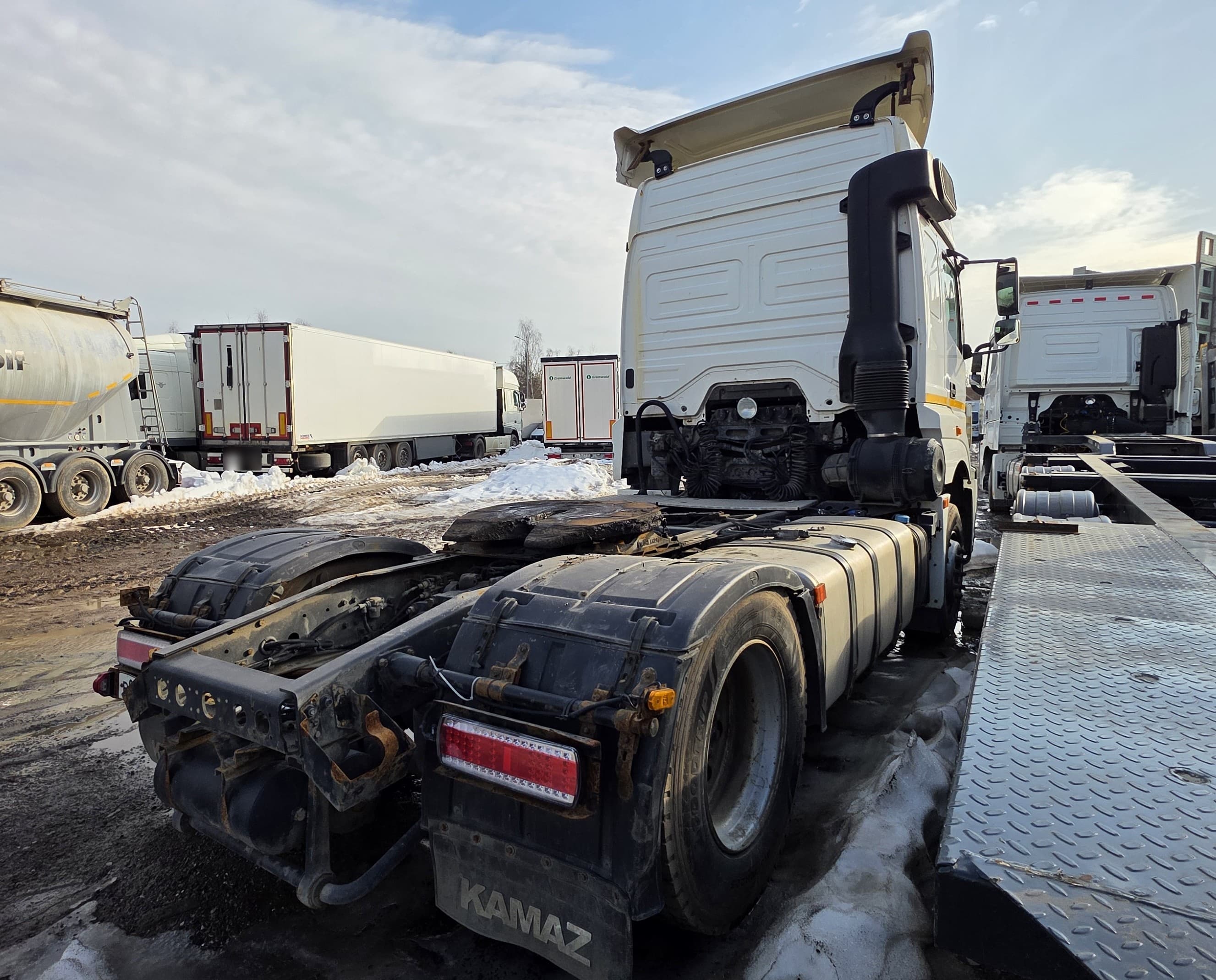 Камаз 5490-033-87 4x2 - 3
