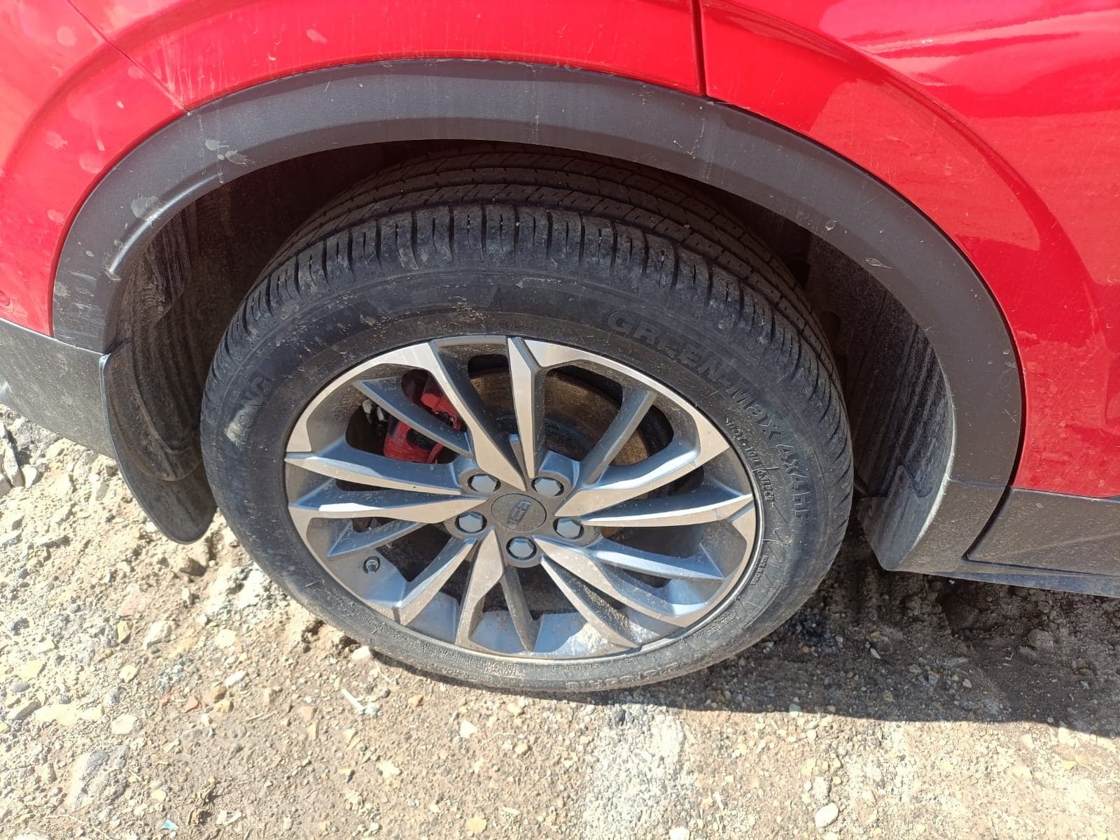 Geely Coolray - 10