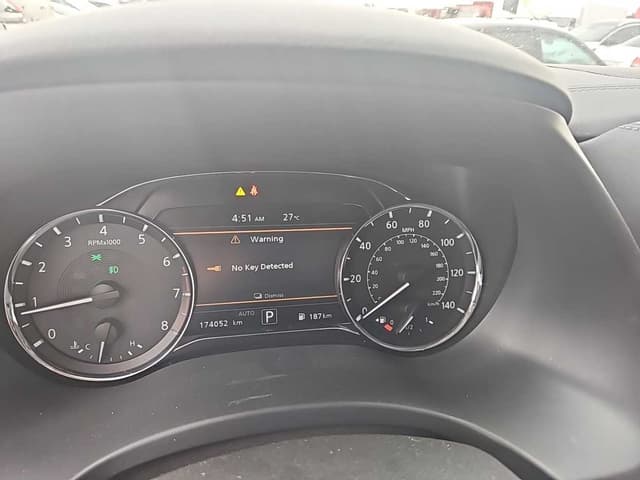Infiniti QX80 - 7