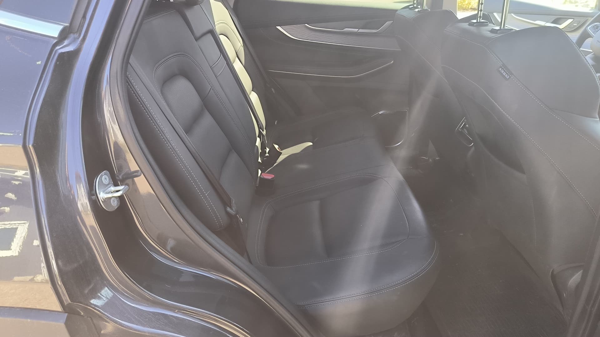Exeed LX - 9