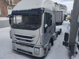 Hongyan CQ* 4x2 Седельный тягач - 1