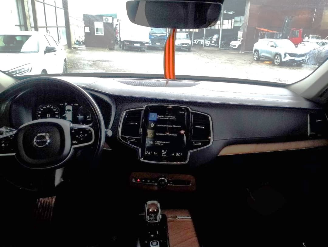 Volvo XC90 - 5