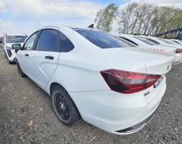 Lada Vesta седан - 4