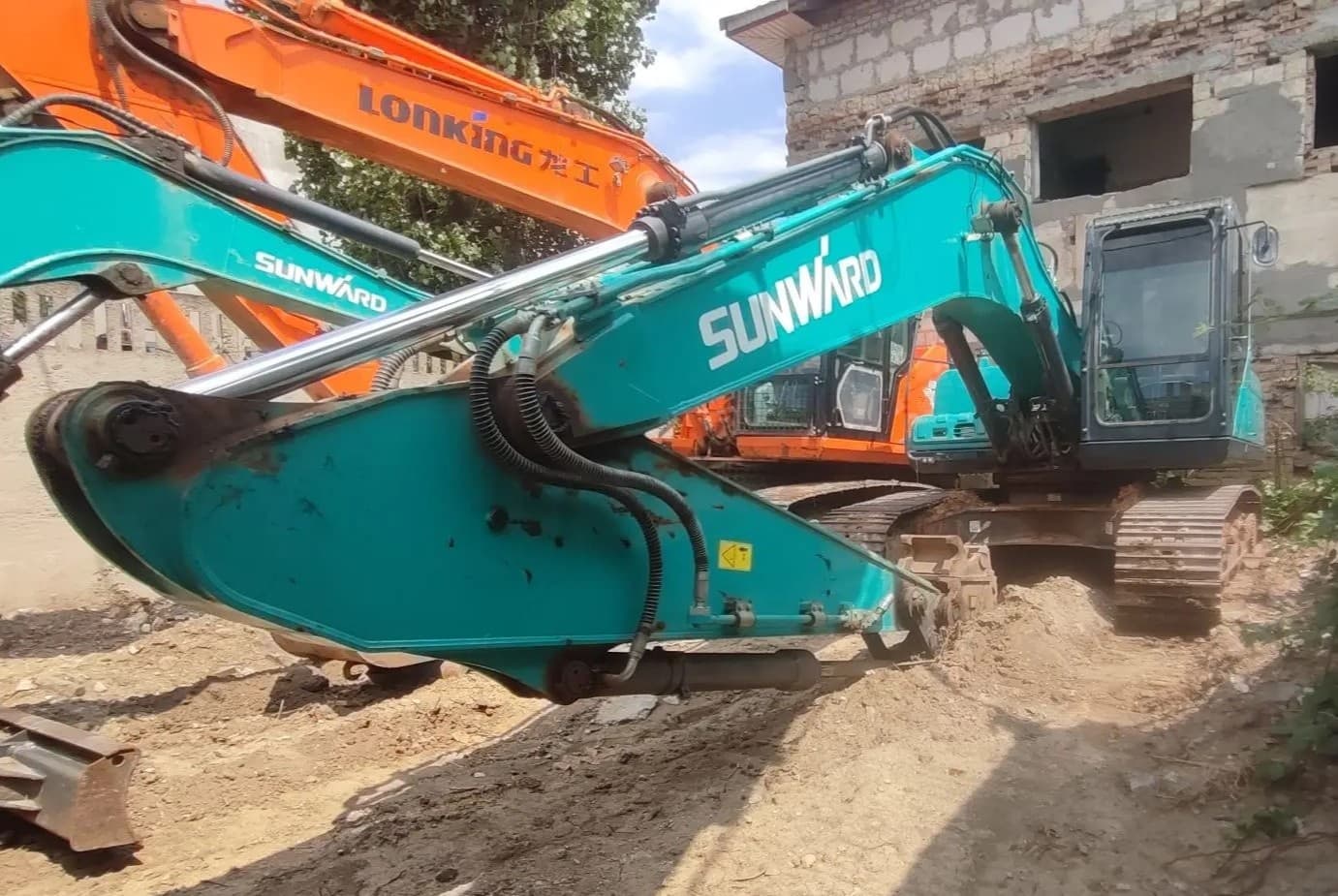 Sunward SWE210 Экскаватор - 1