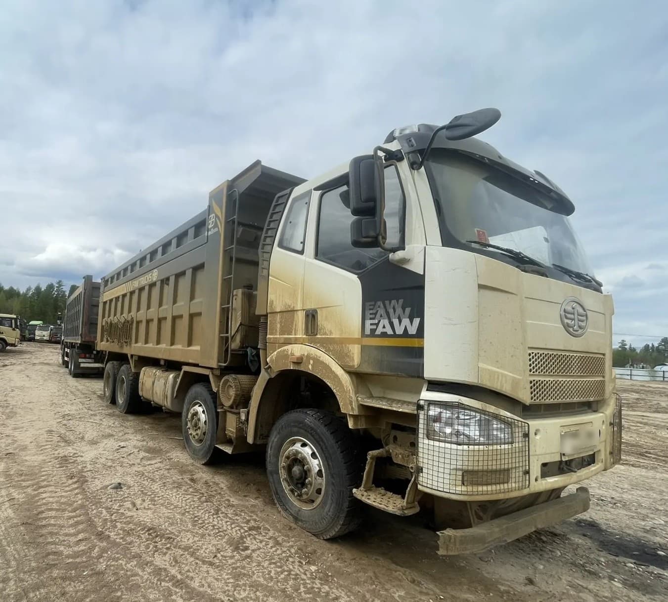 FAW J6 8x4 Самосвал - 2